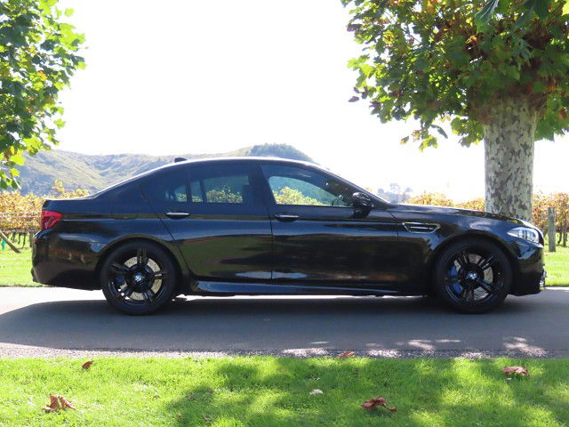 2017 BMW M5 SEDAN 7A 4DR 4.4L