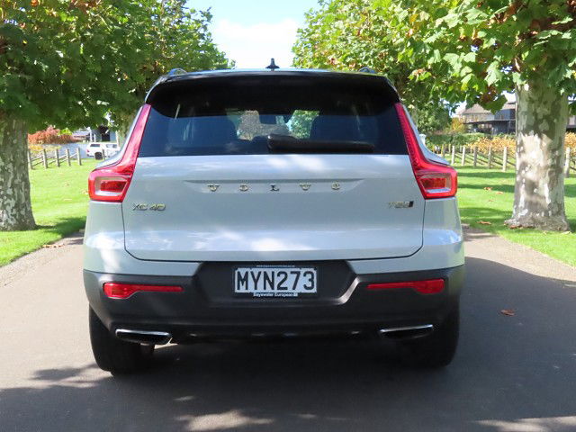 2020 Volvo XC40 T5 AWD R-Design