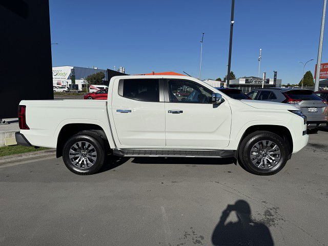 2025 Mitsubishi Triton DC WS 2.4D GLXR 4WD 6AT