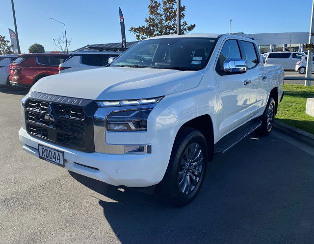 2025 Mitsubishi Triton DC WS 2.4D GLXR 4WD 6AT