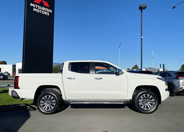 2025 Mitsubishi Triton DC WS 2.4D GLXR 4WD 6AT