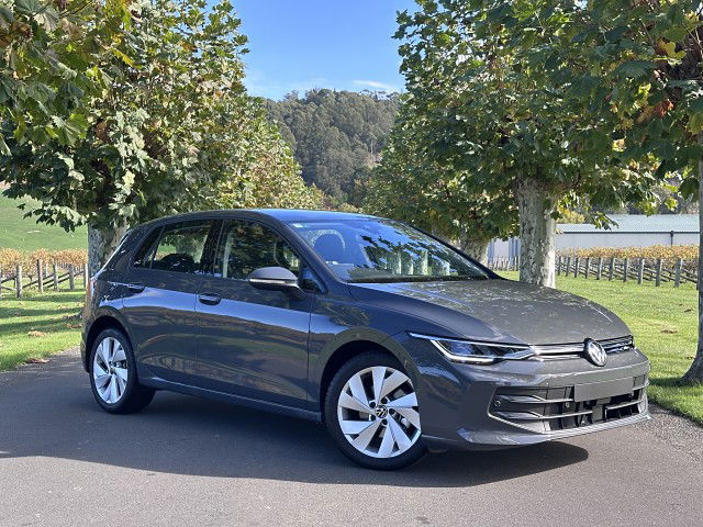 2025 Volkswagen Golf Life