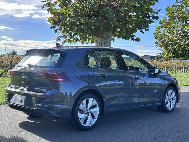 2025 Volkswagen Golf Life