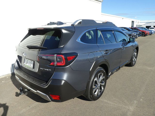 2022 Subaru Outback Touring 2.5