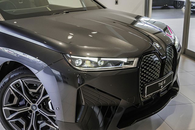 2025 BMW iX IXdrive50
