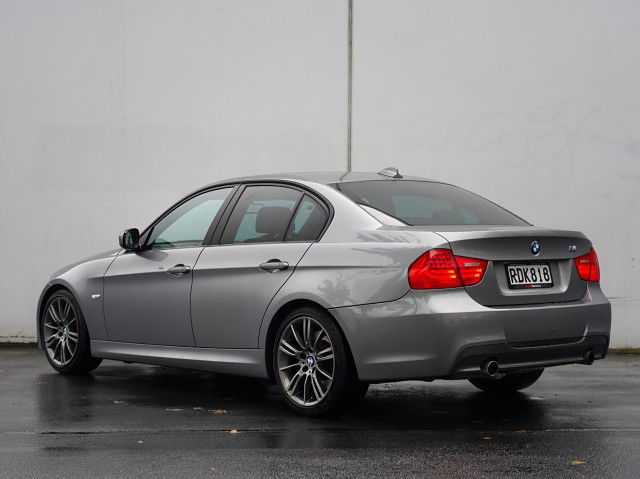 2009 BMW 335i 3.0L 6A 4dr Sedan
