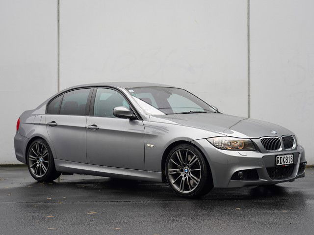 2009 BMW 335i 3.0L 6A 4dr Sedan