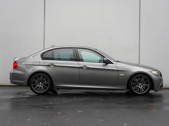2009 BMW 335i 3.0L 6A 4dr Sedan