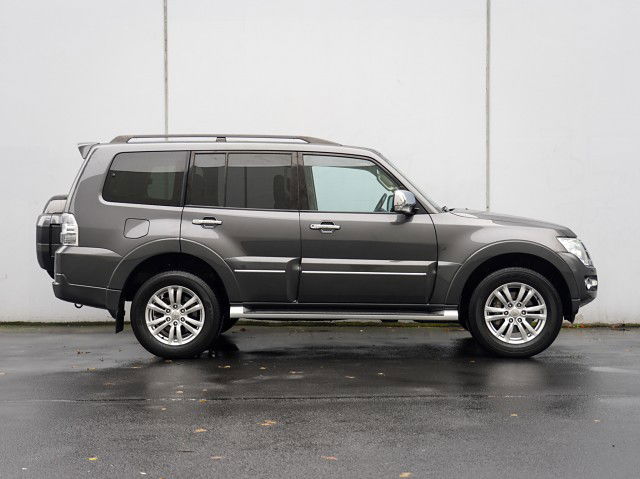 2018 Mitsubishi Pajero Exceed 3.2D 4WD 5AT