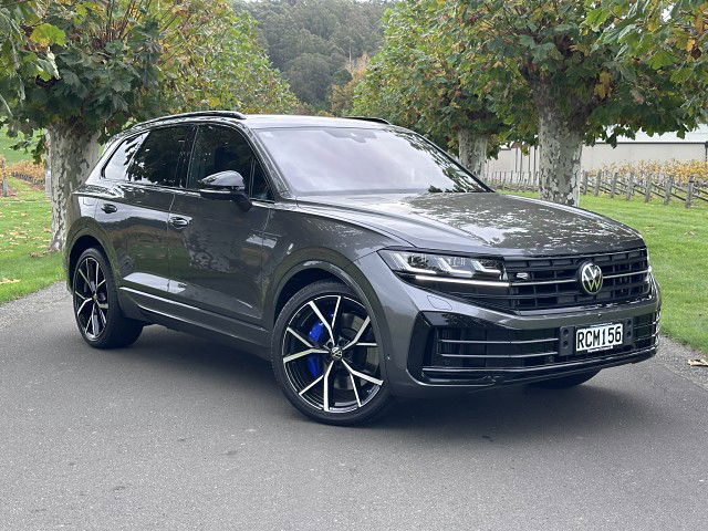 2025 Volkswagen Touareg R PHEV