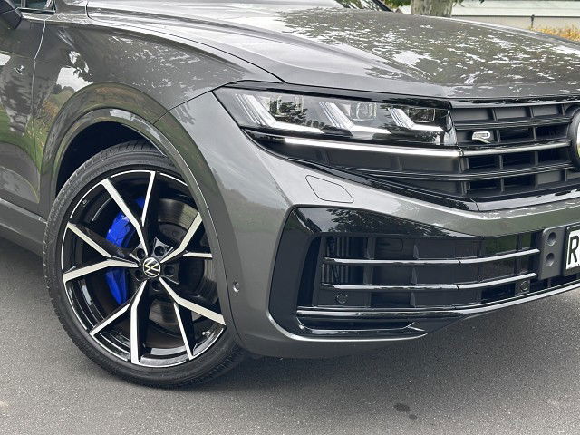 2025 Volkswagen Touareg R PHEV
