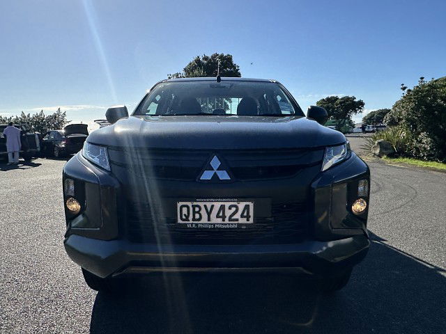 2023 Mitsubishi Triton GLX 4WD
