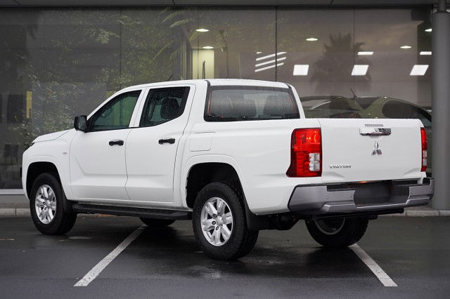 2025 Mitsubishi Triton GLX 4WD DIESEL BI-TURBO UTE