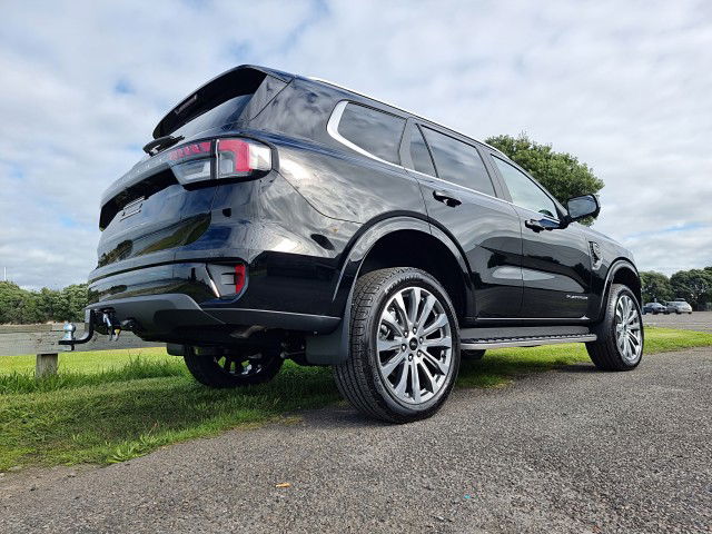 2025 Ford Everest PLATINUM 3.0L V6 4X4 10AT