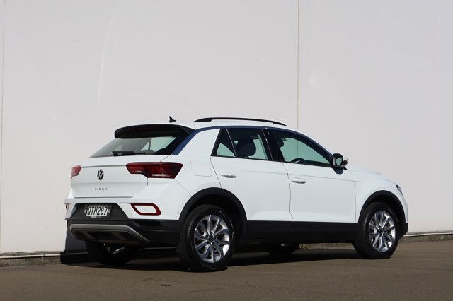 2024 Volkswagen T-Roc 2WD TSI Life