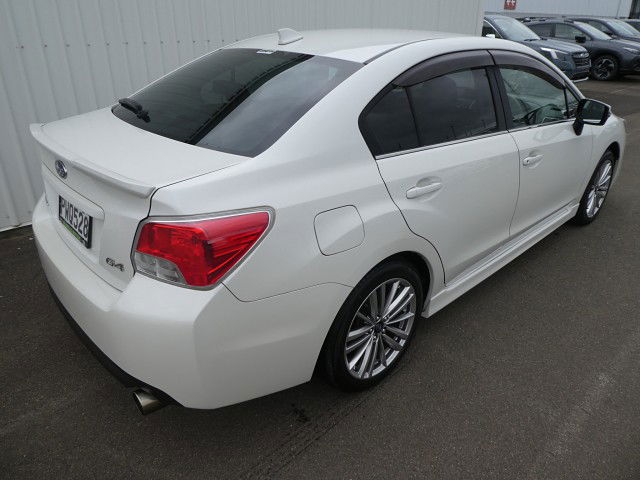 2015 Subaru Impreza 2.0R Sedan 4AT