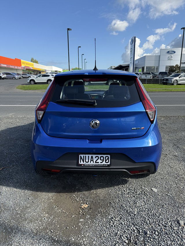 2021 MG 3 Excite 1.5P 4AT 3 Excite 1.5P 4AT