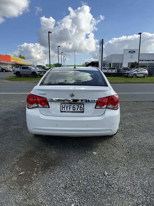 2015 Holden Cruze Z-Series 1.8P 6AT Z-Series 1.8P 6AT