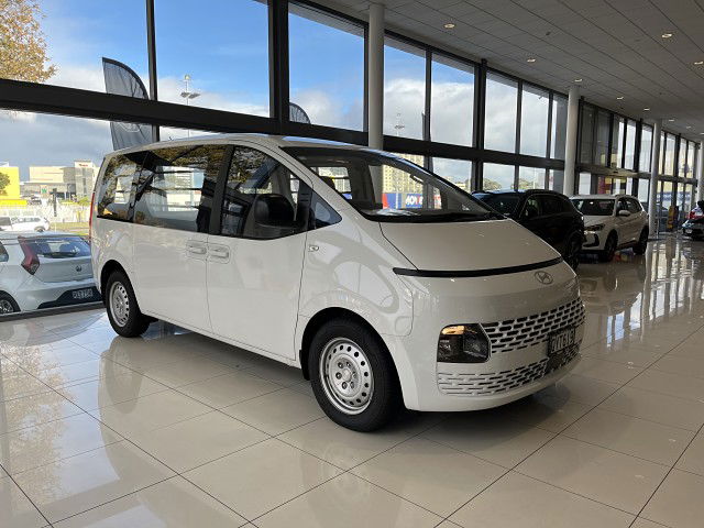 2024 Hyundai Staria 2.2Dt/8At
