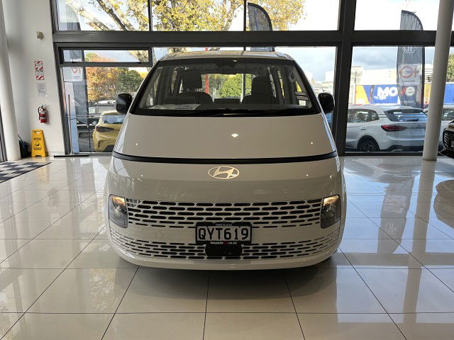 2024 Hyundai Staria 2.2Dt/8At