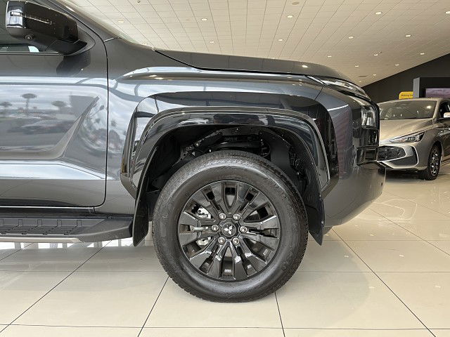 2024 Mitsubishi Triton Dc Vrx 6At 2.4Dt