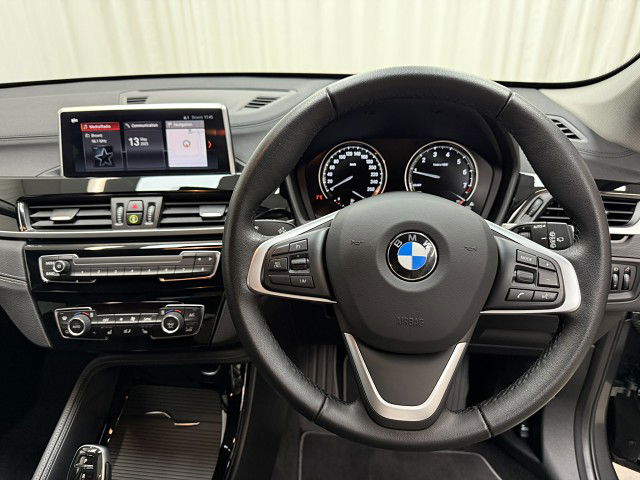 2021 BMW X1 sDrive18i xLine + Comfort