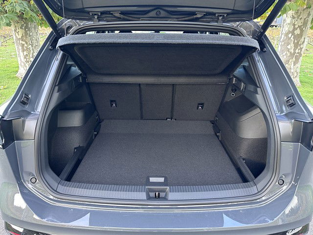 2025 Volkswagen Tiguan R-Line 2WD