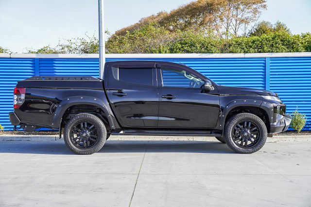 2020 Mitsubishi Triton DC Glsb 4WD 6AT 2.4D