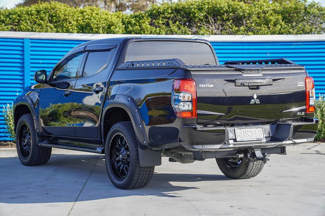 2020 Mitsubishi Triton DC Glsb 4WD 6AT 2.4D