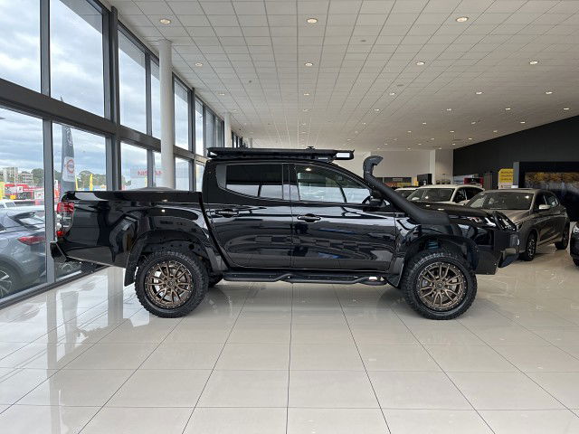 2022 Mitsubishi Triton Dc Glsb 4Wd 6At 2.4D