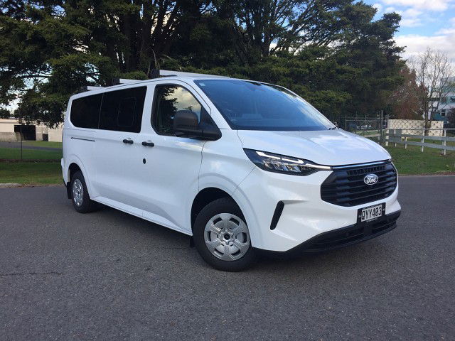 2024 Ford Transit CUSTOM KOMBI 9 SEATER