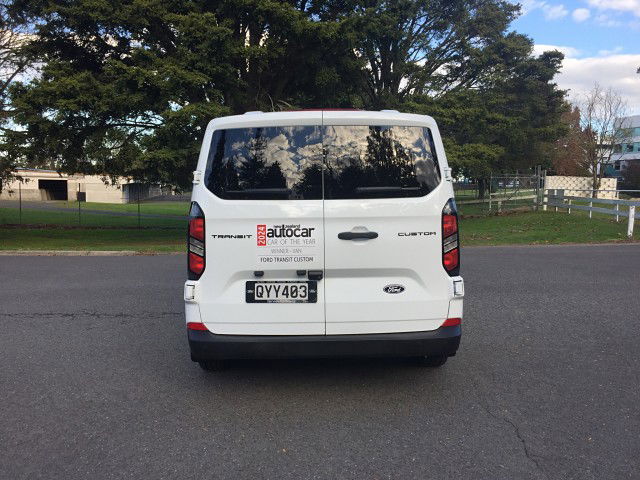 2024 Ford Transit CUSTOM KOMBI 9 SEATER
