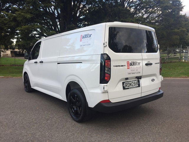 2025 Ford Transit CUSTOM 320L 2.0L