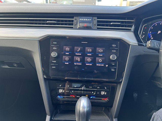 2022 Volkswagen Passat Business 140Kw Sg 2.