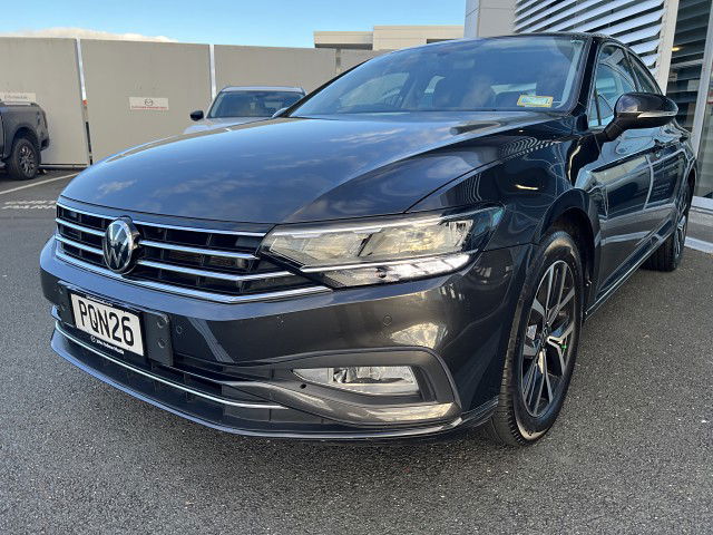 2022 Volkswagen Passat Business 2.0L 140Kw  NZ New