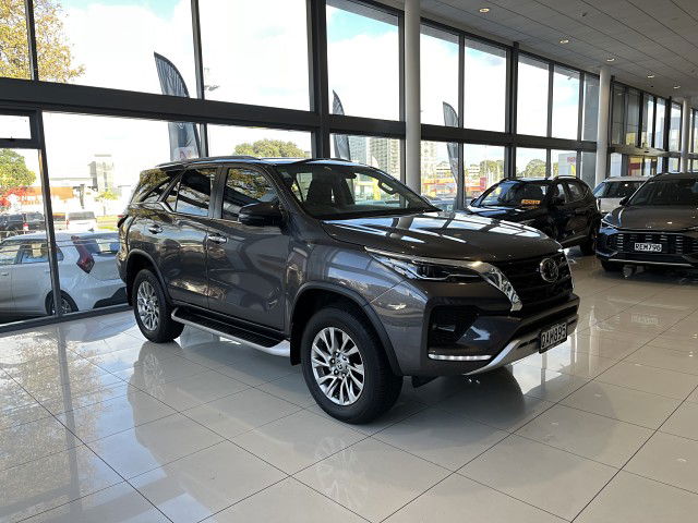 2023 Toyota Fortuner Limited 2.8Dt/4Wd