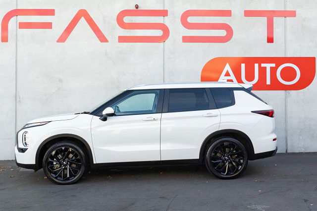 2023 Mitsubishi Outlander XLS 2.5P/CVT