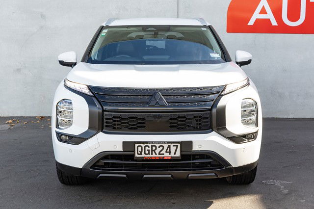 2023 Mitsubishi Outlander XLS 2.5P/4WD