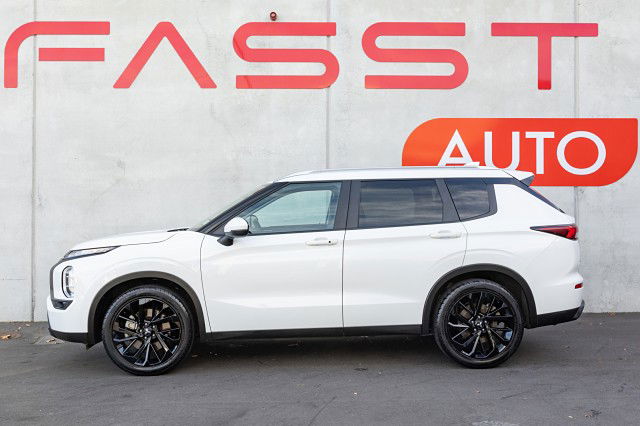 2023 Mitsubishi Outlander XLS 2.5P/4WD