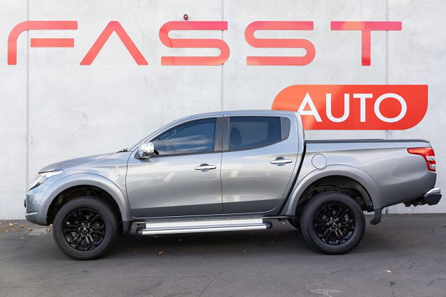 2017 Mitsubishi Triton D/C GLXR 2.4D Auto 2WD