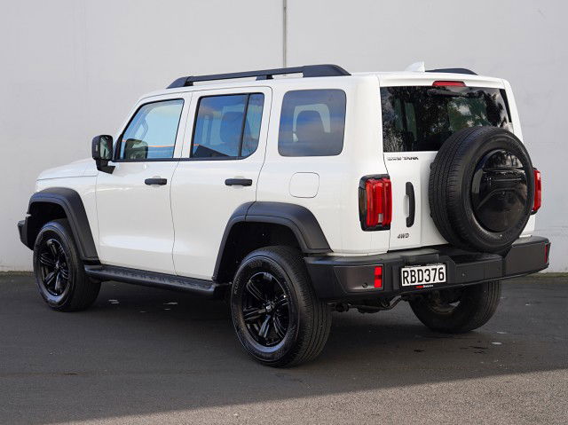 2025 GWM Tank 300 LUX 2.0P 4WD 5Dr SUV