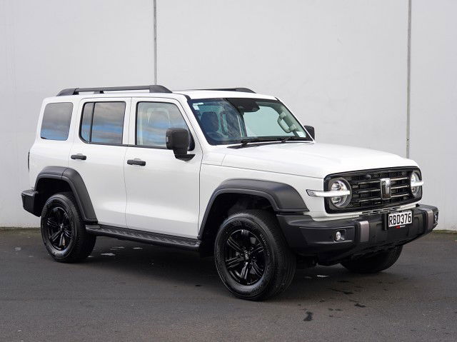 2025 GWM Tank 300 LUX 2.0P 4WD 5Dr SUV