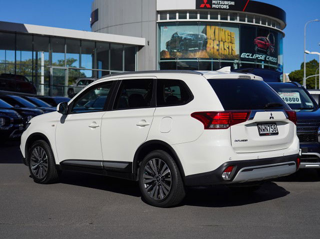 2021 Mitsubishi Outlander LS 2.4P 2WD