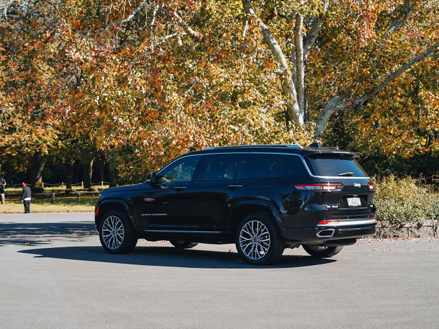 2022 Jeep Grand Cherokee L Summit Reserve 3.6L V6 4WD 8A 7 SEATS
