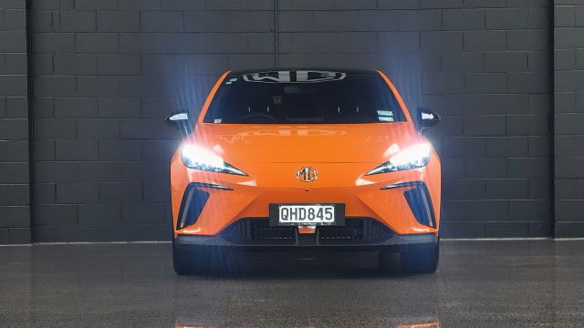2023 MG 4 Essence 64Kwh / Automatic