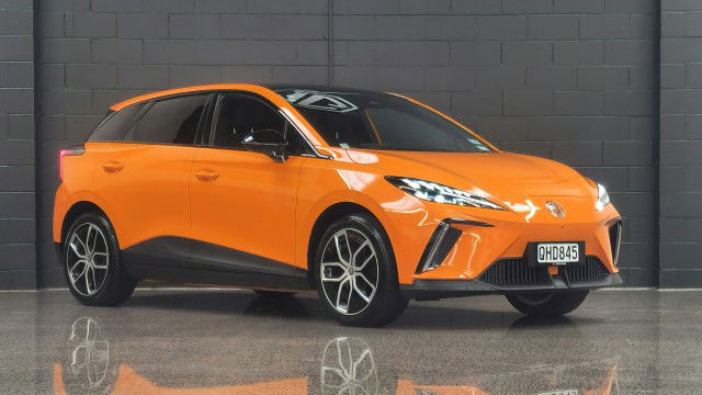 2023 MG 4 Essence 64Kwh / Automatic