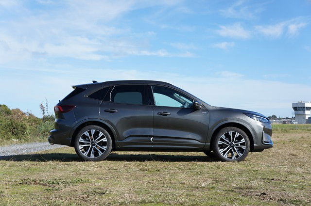 2025 Ford Escape ST-LINE X FHEV 2.5L AWD