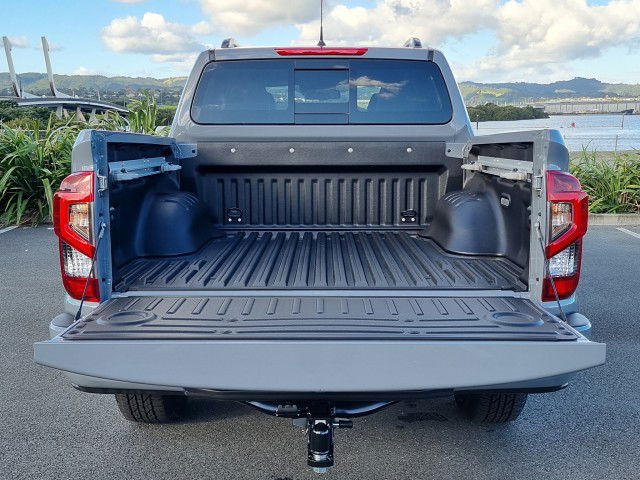 2025 Nissan Navara Pro-4X 2.3D/4WD/7 SPEED AUTO