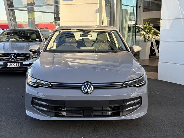 2025 Volkswagen Golf LIFE 1.4TSI