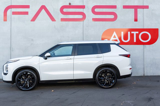 2023 Mitsubishi Outlander XLS 2.5P/CVT